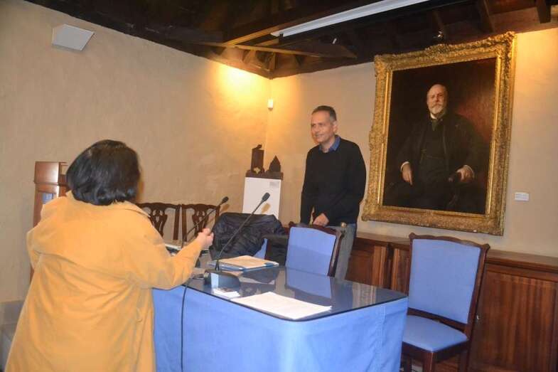 El profesor del curso es el periodista y escritor Santiago Gil (Foto Inma Perera)